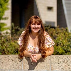 Meet your Posher, Abigail